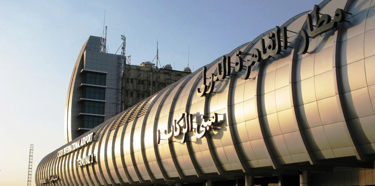 مصر تفتح تحقيقًا في حادثة انقطاع الكهرباء عن مطار القاهرة الدولي