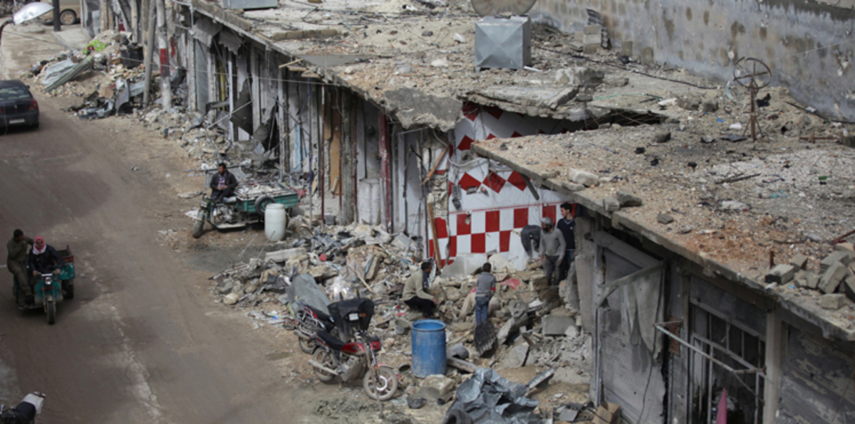 سوريا.. 25 "برميلًا متفجرًا" على درعا و 14 قتيلًا بـ"مجزرة" في دير الزور