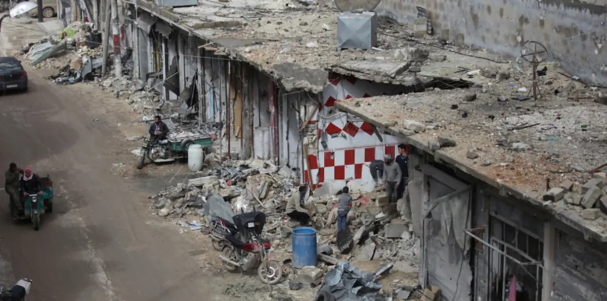 سوريا.. 25 "برميلًا متفجرًا" على درعا و 14 قتيلًا بـ"مجزرة" في دير الزور