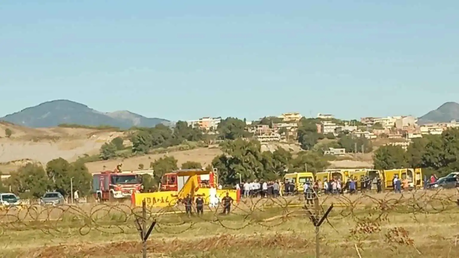 بينهم أجنبي.. تفاصيل مصرع 4 طيارين في الجزائر (صور)