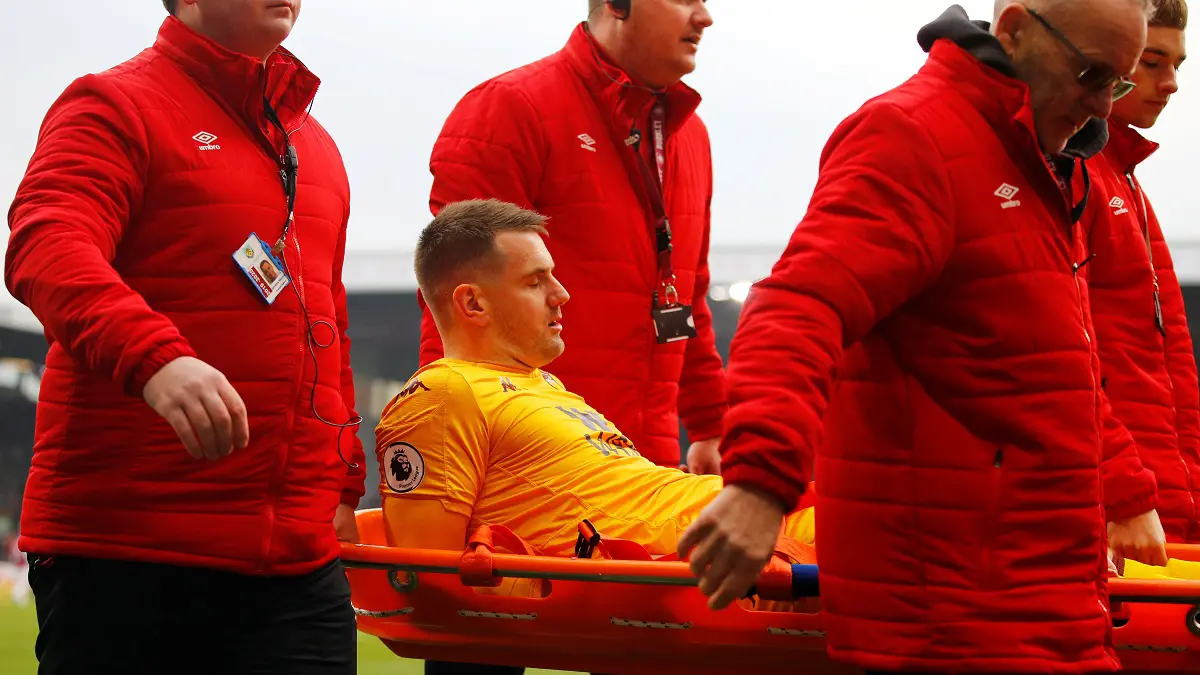 أستون فيلا يعلن نهاية موسم لاعبيه