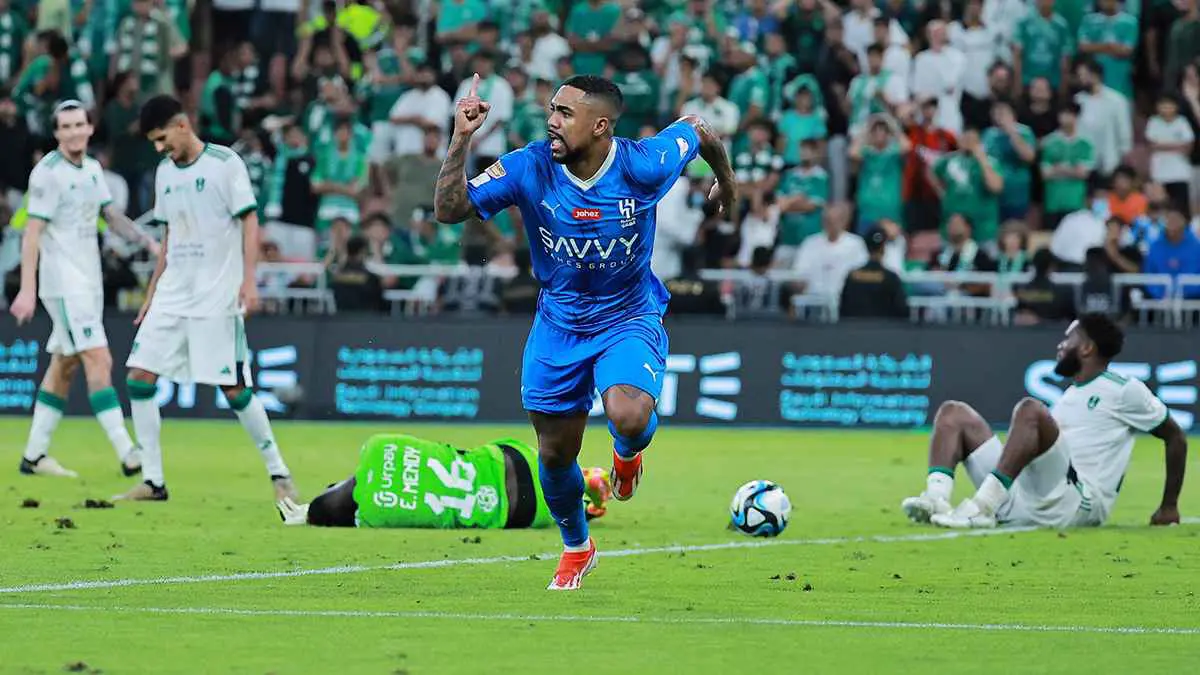 يريد منزل نجم كبير.. سبب غريب لخلاف الهلال السعودي ومالكوم (فيديو)