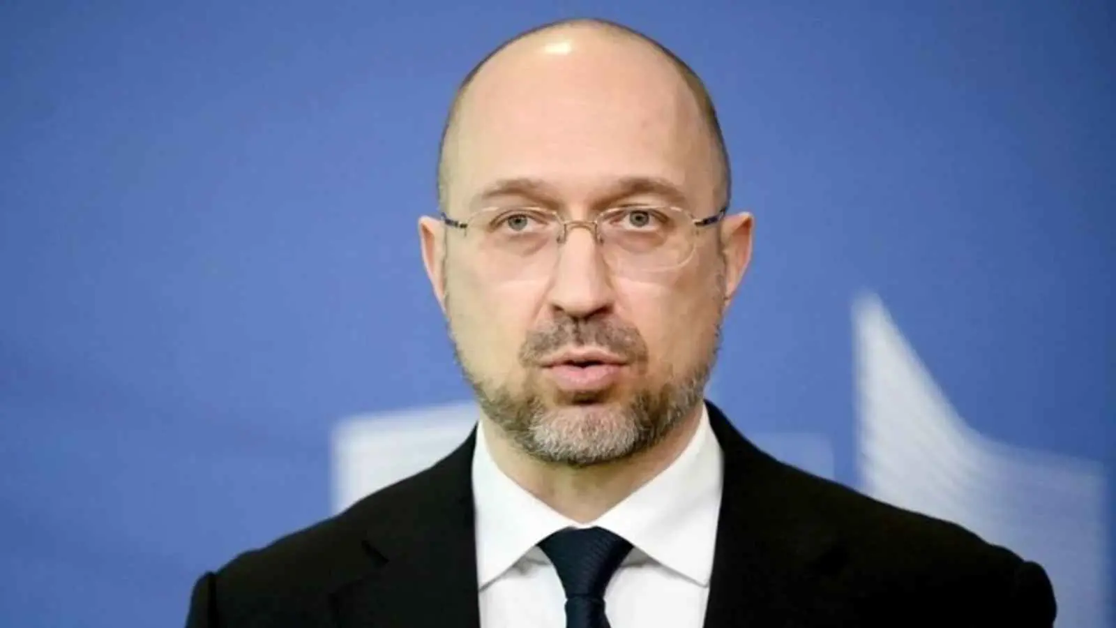 أوكرانيا تعلن استعدادها توقيع اتفاق المعادن مع واشنطن "في أي وقت"