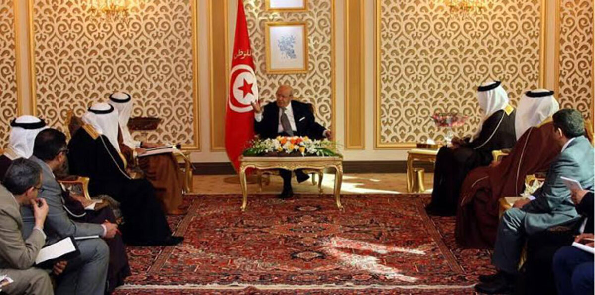 السبسي: الإسلام السياسي وراء تردي الأوضاع في تونس