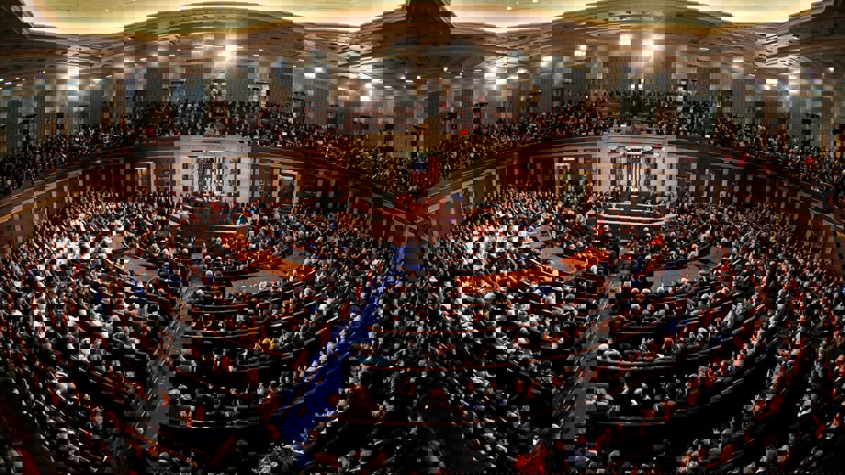 أمريكا تقر ميزانية مؤقتة تجنبها شلل الإدارات الفدرالية