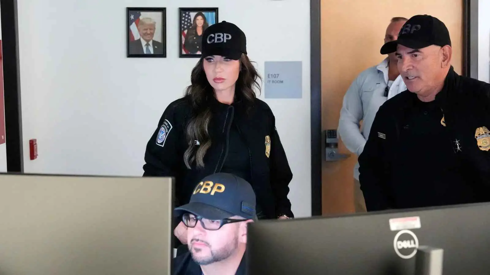 مخالفة أمرا قضائيا.. السلطات الأمريكية ترحل طبيبة لبنانية