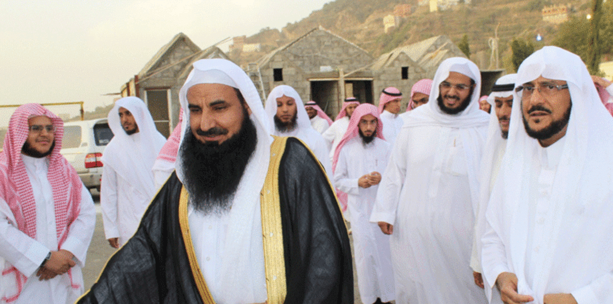 فيديو "الثمامة" يعود بهيئة الأمر بالمعروف إلى واجهة نقاش السعوديين