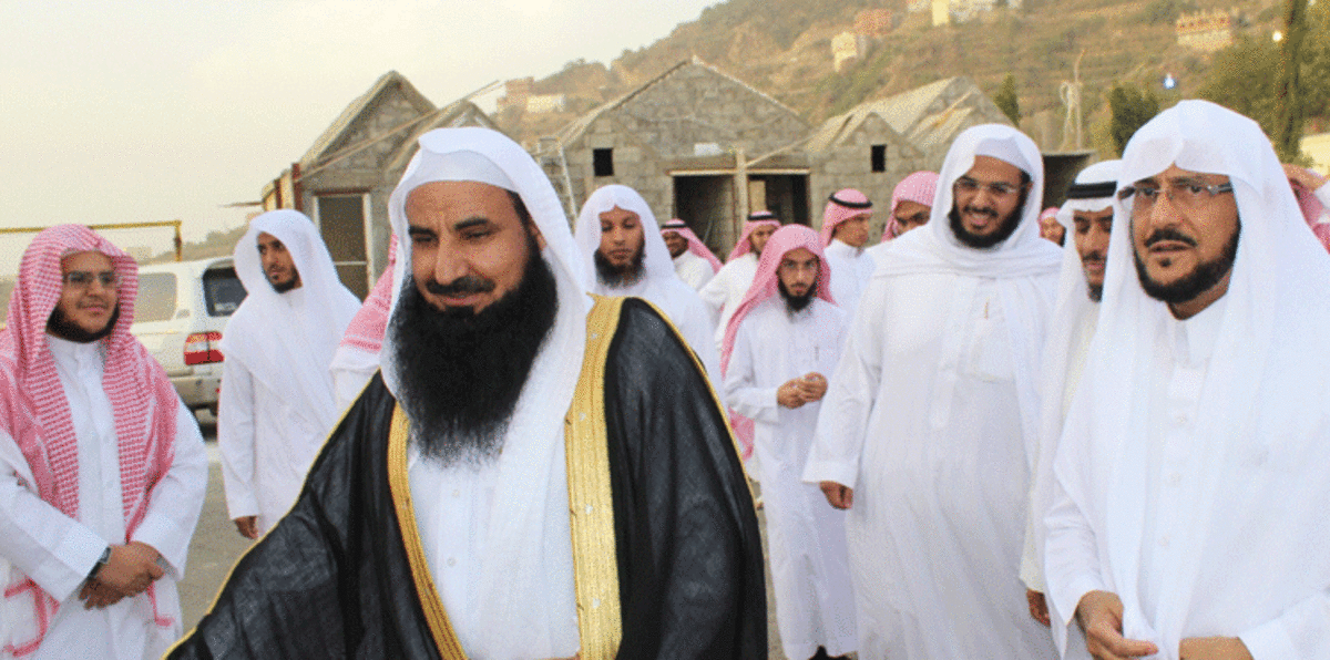 فيديو "الثمامة" يعود بهيئة الأمر بالمعروف إلى واجهة نقاش السعوديين