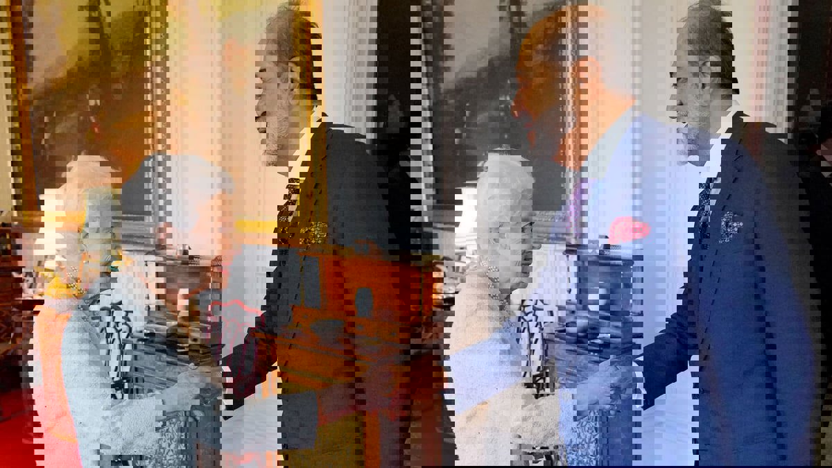 الملكة إليزابيث الثانية تستقبل سلطان عمان هيثم بن طارق