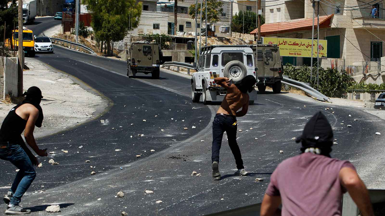 مقتل فلسطيني بزعم إطلاق النار على جنود إسرائيليين في الضفة