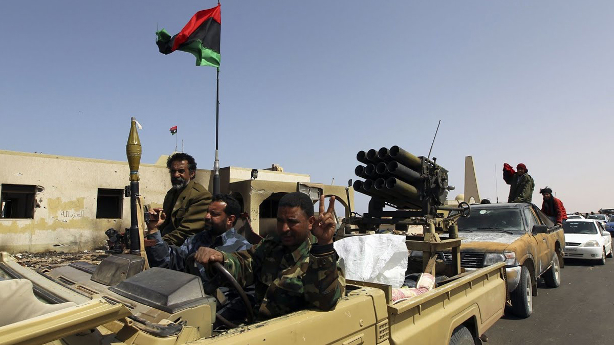 الصور الأولى لسيطرة الجيش الليبي على مطار طرابلس الدولي