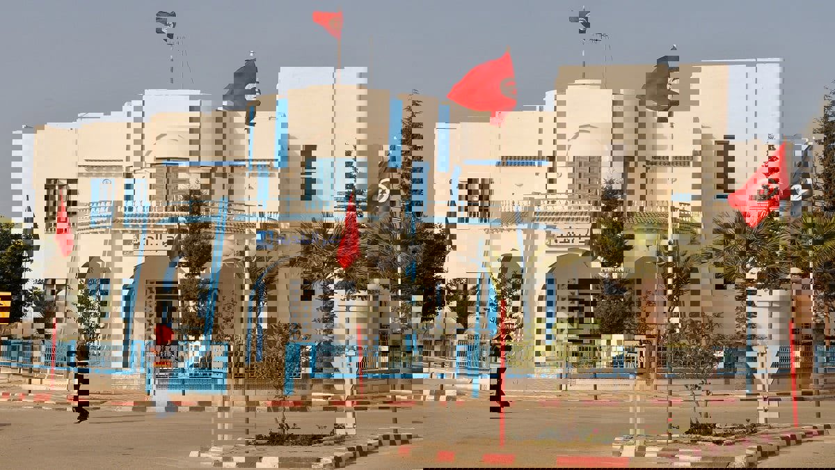 تونس.. توقيف رئيس بلدية بتهمة التحرش