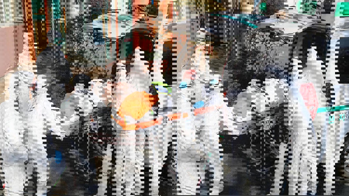 إيران.. كورونا يودي بحياة زعيم "الزرادشتيين" في شيراز