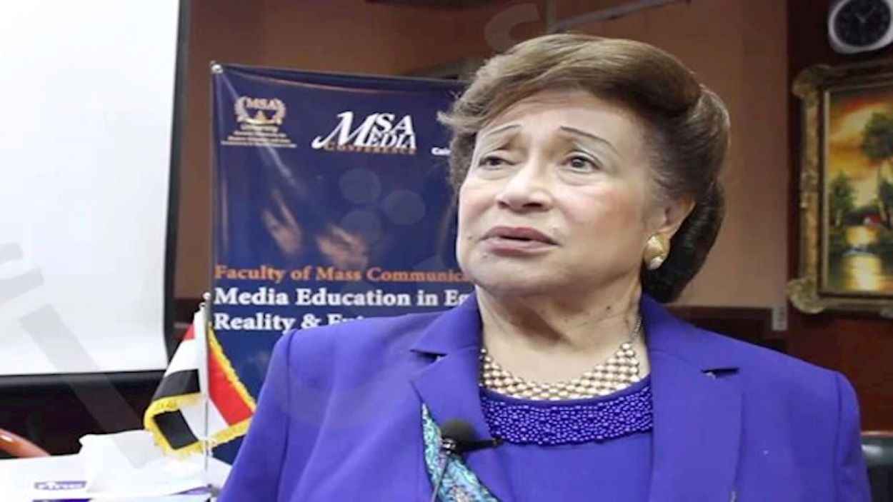 اتهمت حفيدها.. تفاصيل صادمة عن سرقة رئيسة جامعة مصرية (فيديو)