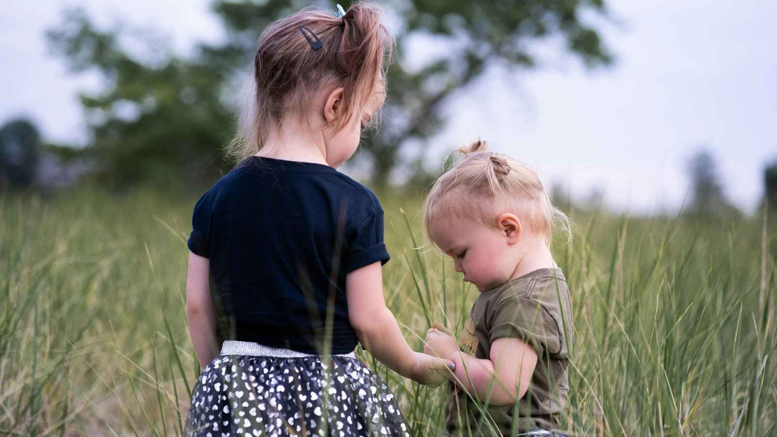 كيف تؤثر المسؤوليات الزائدة على الصحة النفسية للبنات البكر؟