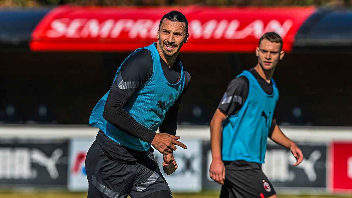 "هذه قوانين اللعبة"..  إبراهيموفيتش يصدم محبيه بصورة مروعة لإصابة في الرأس