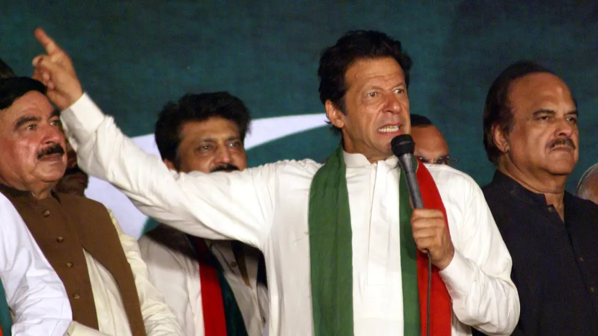 برلماني إيراني: عمران خان ربما يحمل رسالة من الرياض إلى طهران