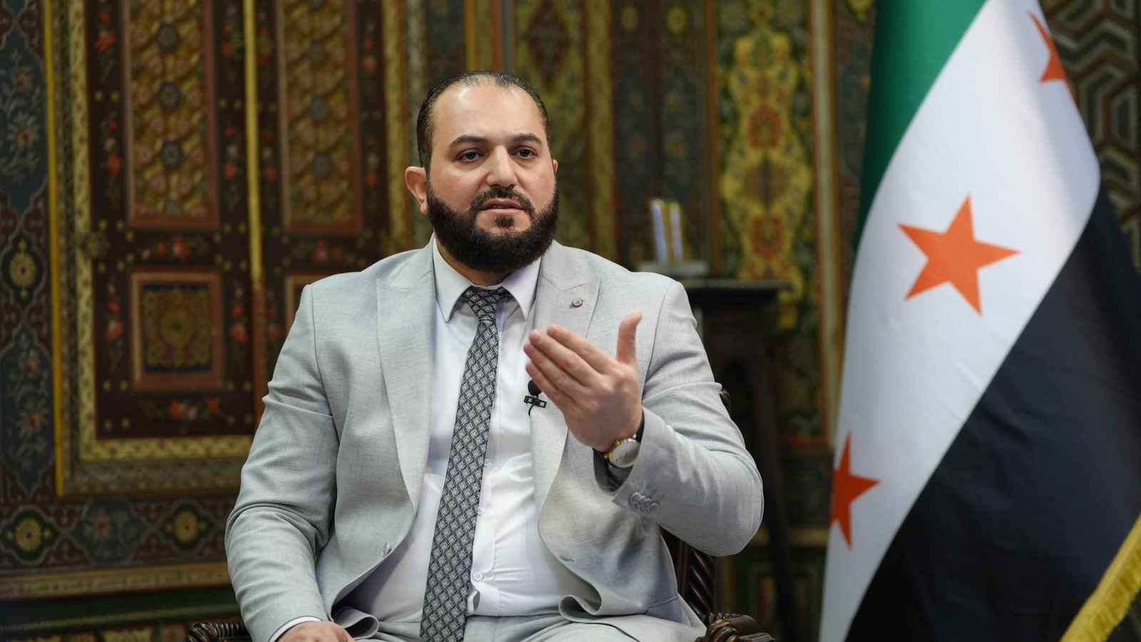 محافظ دمشق: لم أتطرق إلى مسألة السلام مع إسرائيل (فيديو)