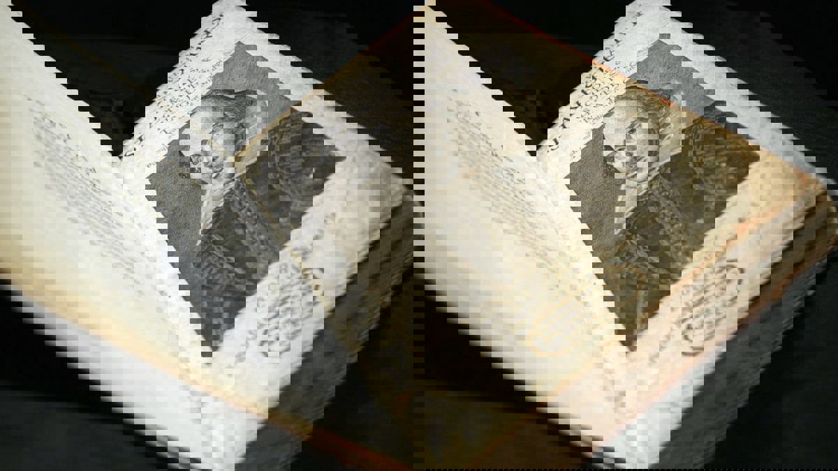 بيع نسخة نادرة لمسرحيات شكسبير بـ10 ملايين دولار