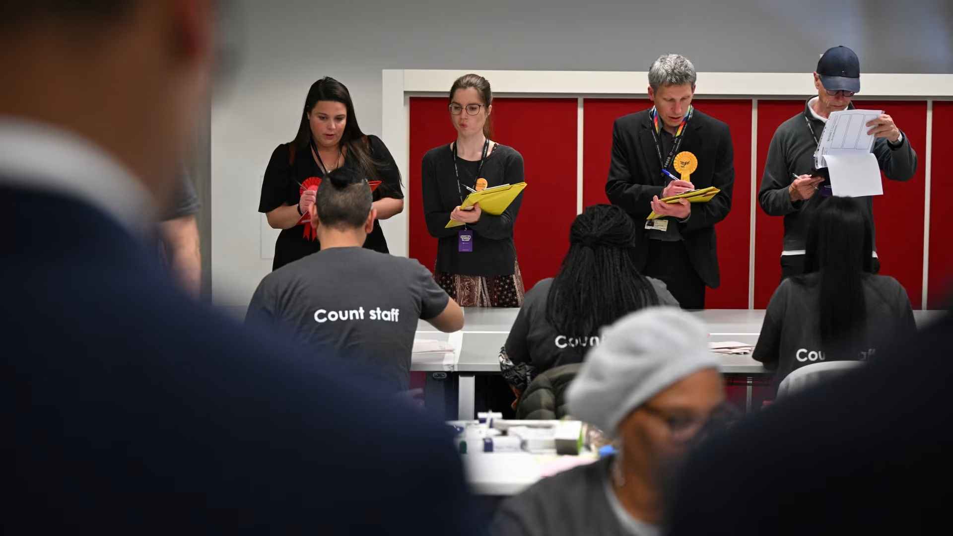 وصفوها بالمجزرة.. صدمة بين قادة "المحافظين" البريطاني بعد نتائج الاستطلاعات