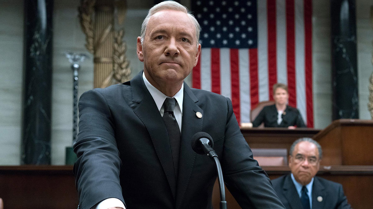 محكمة أمريكية توجه تهمة الاعتداء الجنسي رسميًا للممثل كيفن سبايسي‎