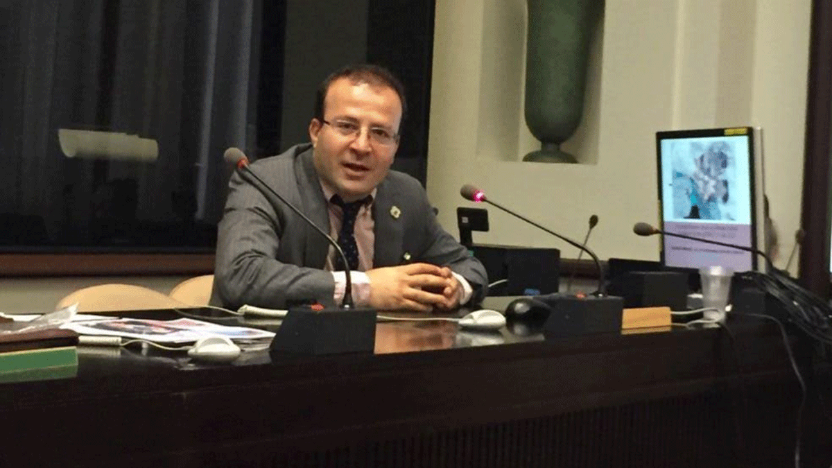 طهران تمدد فترة اعتقال باحث بريطاني من أصول إيرانية