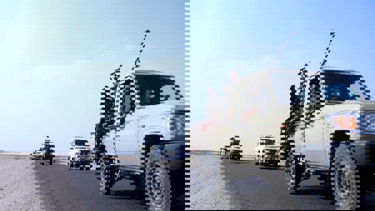 ضبط قذيفتين حراريتين جاهزتين للتفجير أمام محطة وقود في عدن