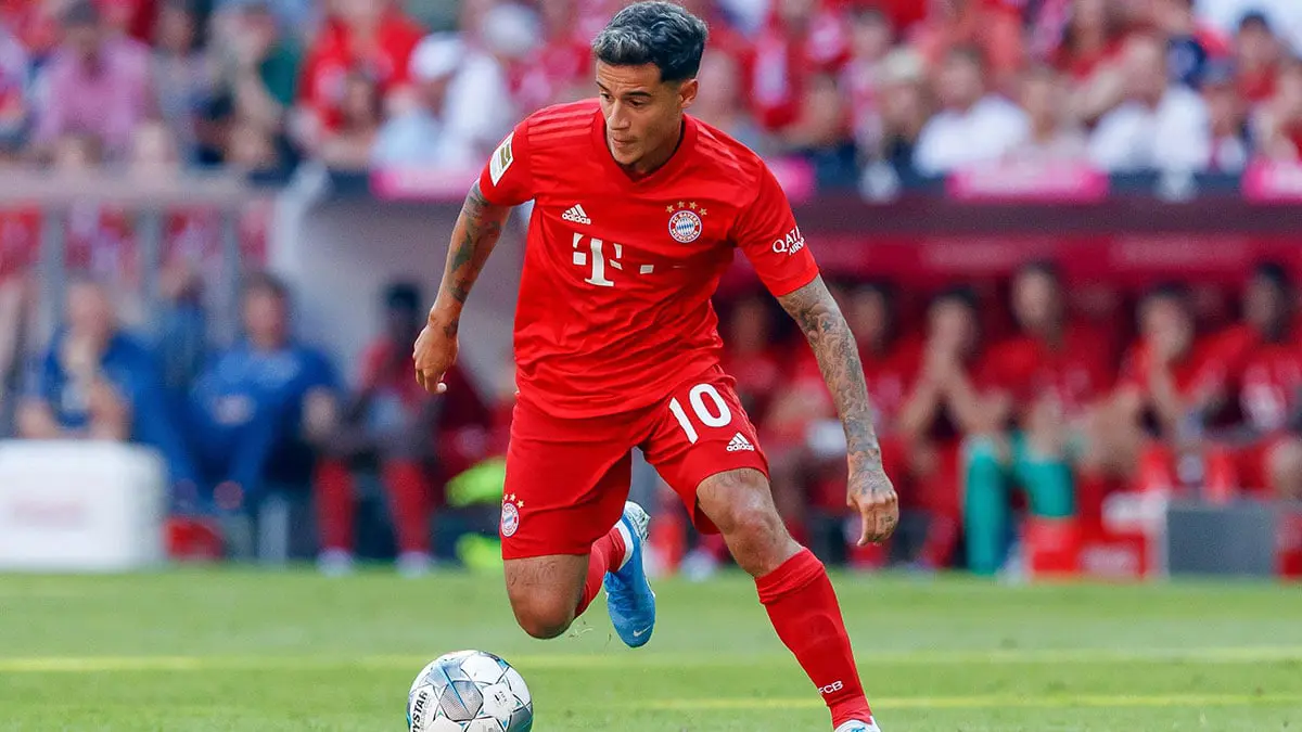 وكيل كوتينيو يترك الباب مفتوحا أمام بقاء اللاعب في برشلونة