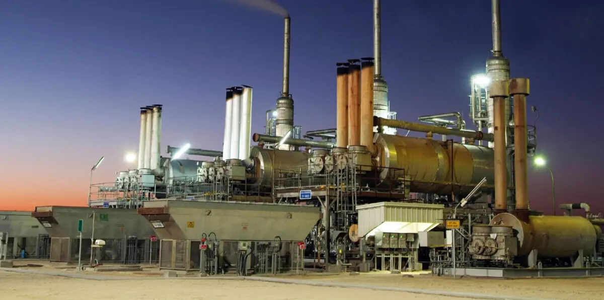 سعودي وكويتي يسرقان "كابلات" آبار نفط لبيعها لإيرانيين