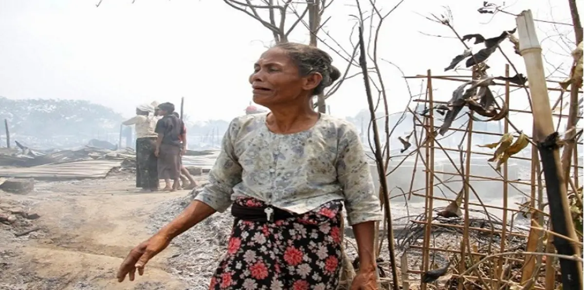 حريق يدمر 50 خيمة للنازحين المسلمين في ميانمار (فيديو)