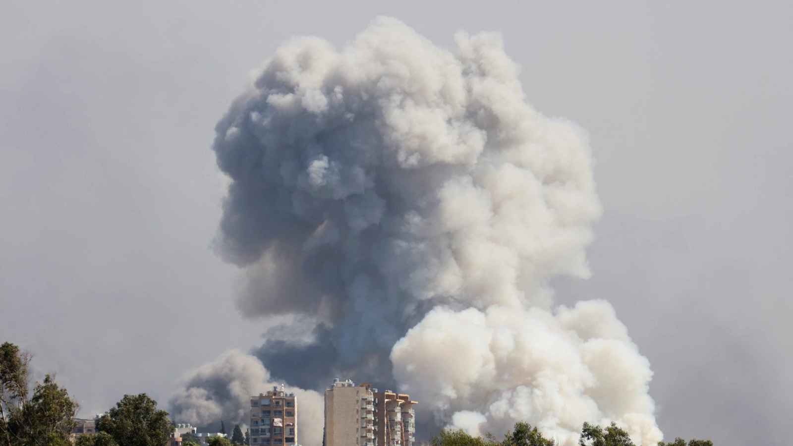 إسرائيل تستهدف مصنع أسلحة ومقر استخبارات لحزب الله (فيديو)