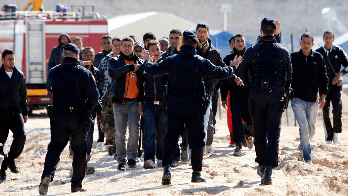 تونس.. انتشال جثث 4 مهاجرين واعتقال 9 مهربين