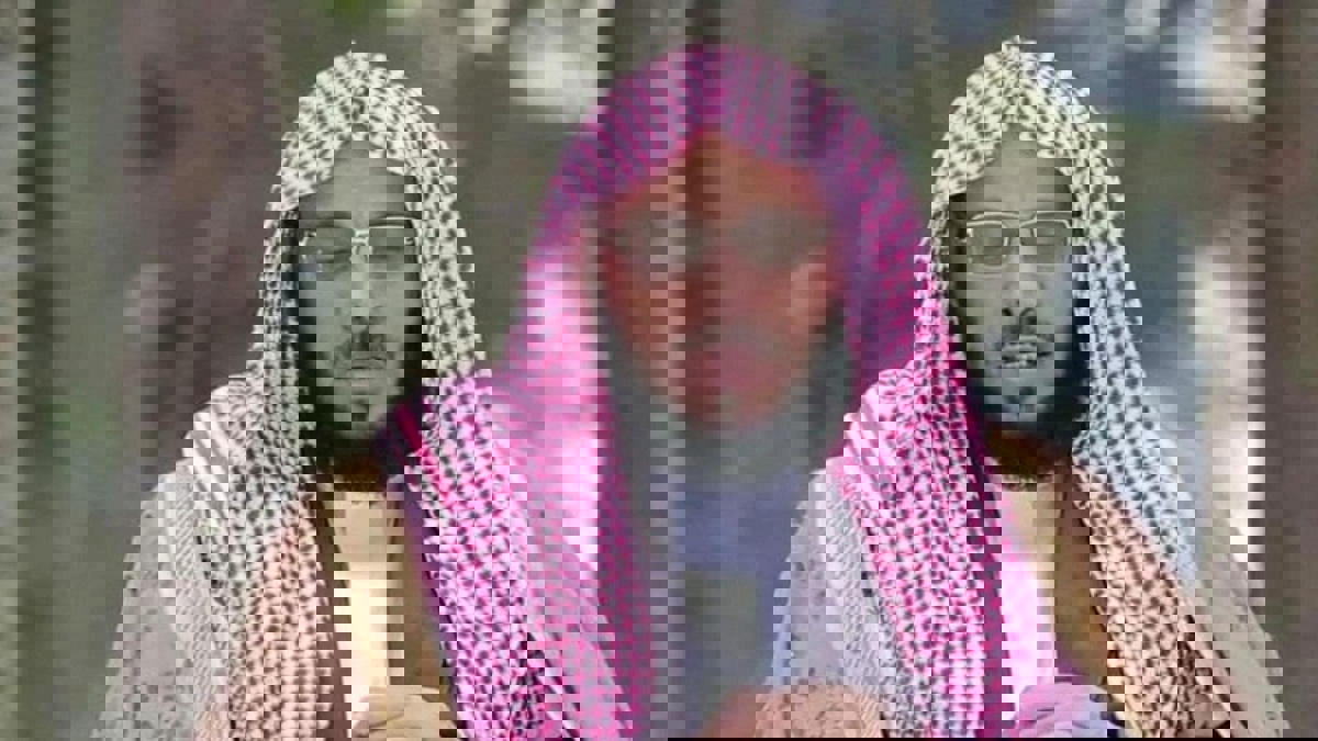 كيف ينظر السعوديون لتراجع عائض القرني عن آرائه السابقة؟