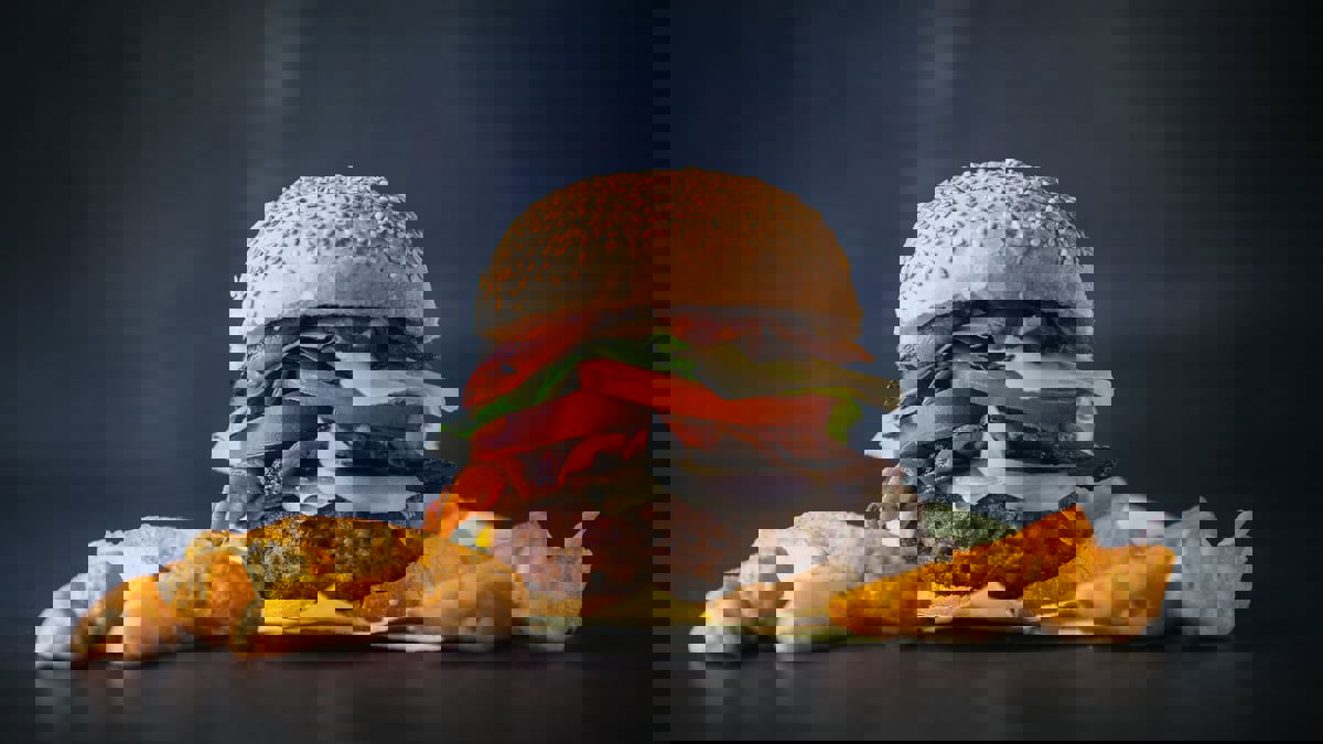 متى تؤثر العادات الغذائية سلبًا على الصحة العقلية؟