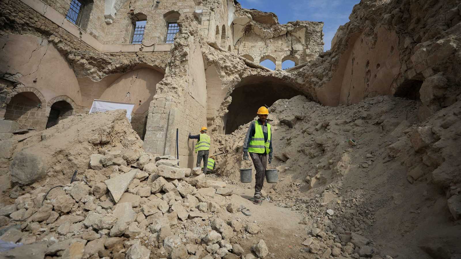 المرحلة الثانية "غامضة".. صراع الإرادات يُدخل اتفاق غزة "حقل ألغام"