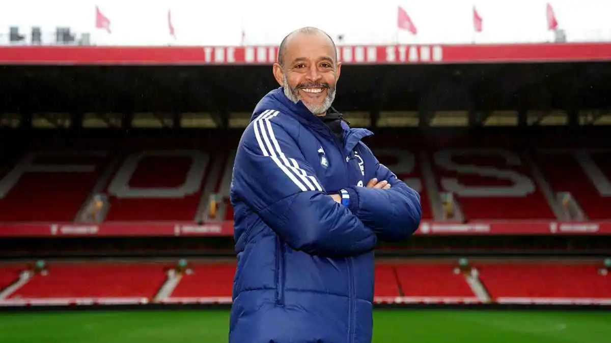 خالد الشنيف يفجر جدلا حول عودة نونو سانتو إلى الدوري السعودي (فيديو)