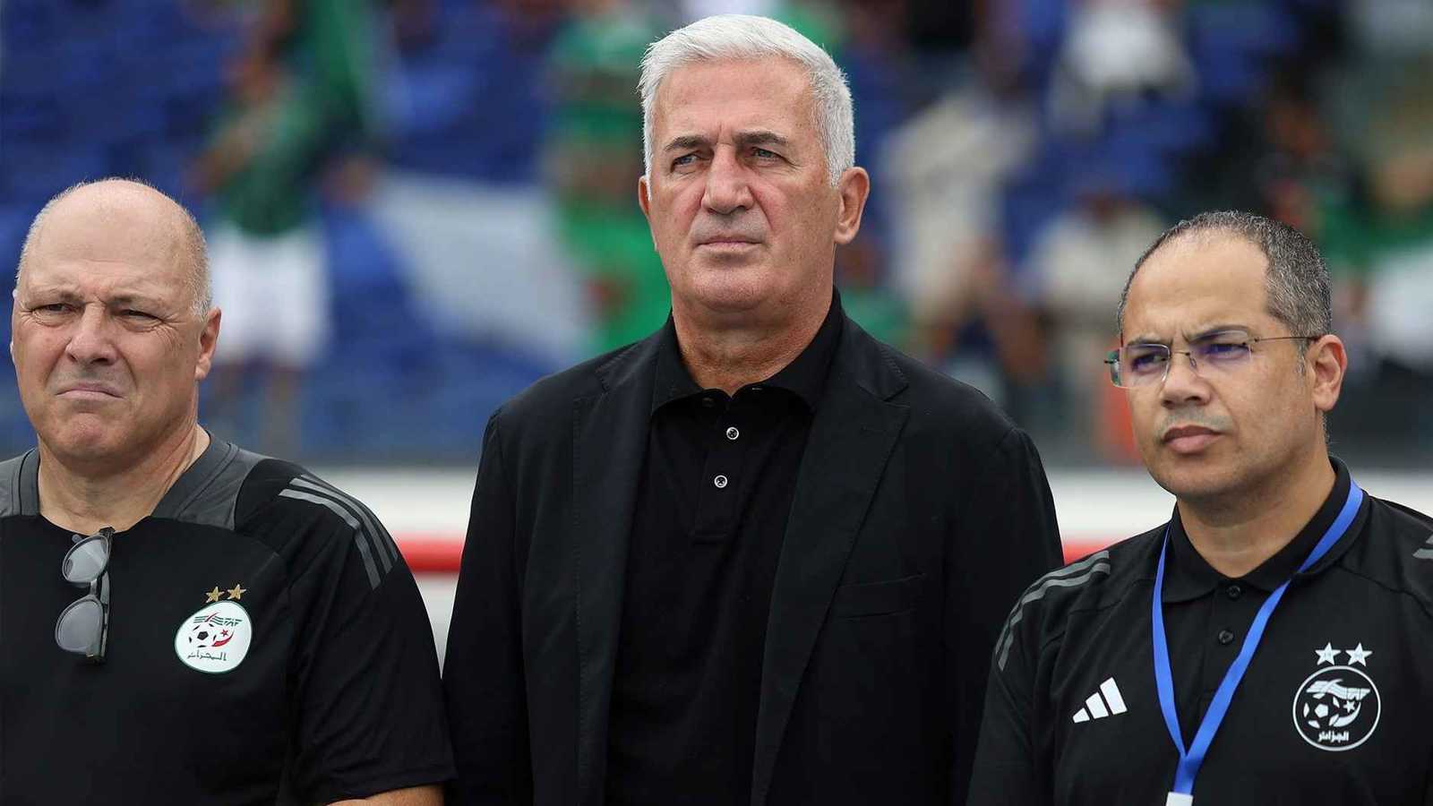 تحسّر على أيام بلماضي.. 4 لاعبين يفجرون غضب جمهور الجزائر على بيتكوفيتش