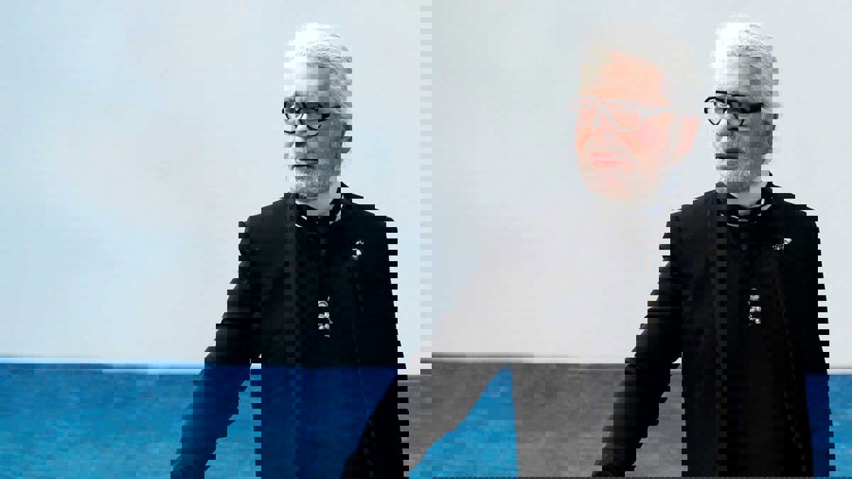 في "ميت غالا".. النجوم يحتفون بقيصر الموضة كارل لاغرفيلد 
