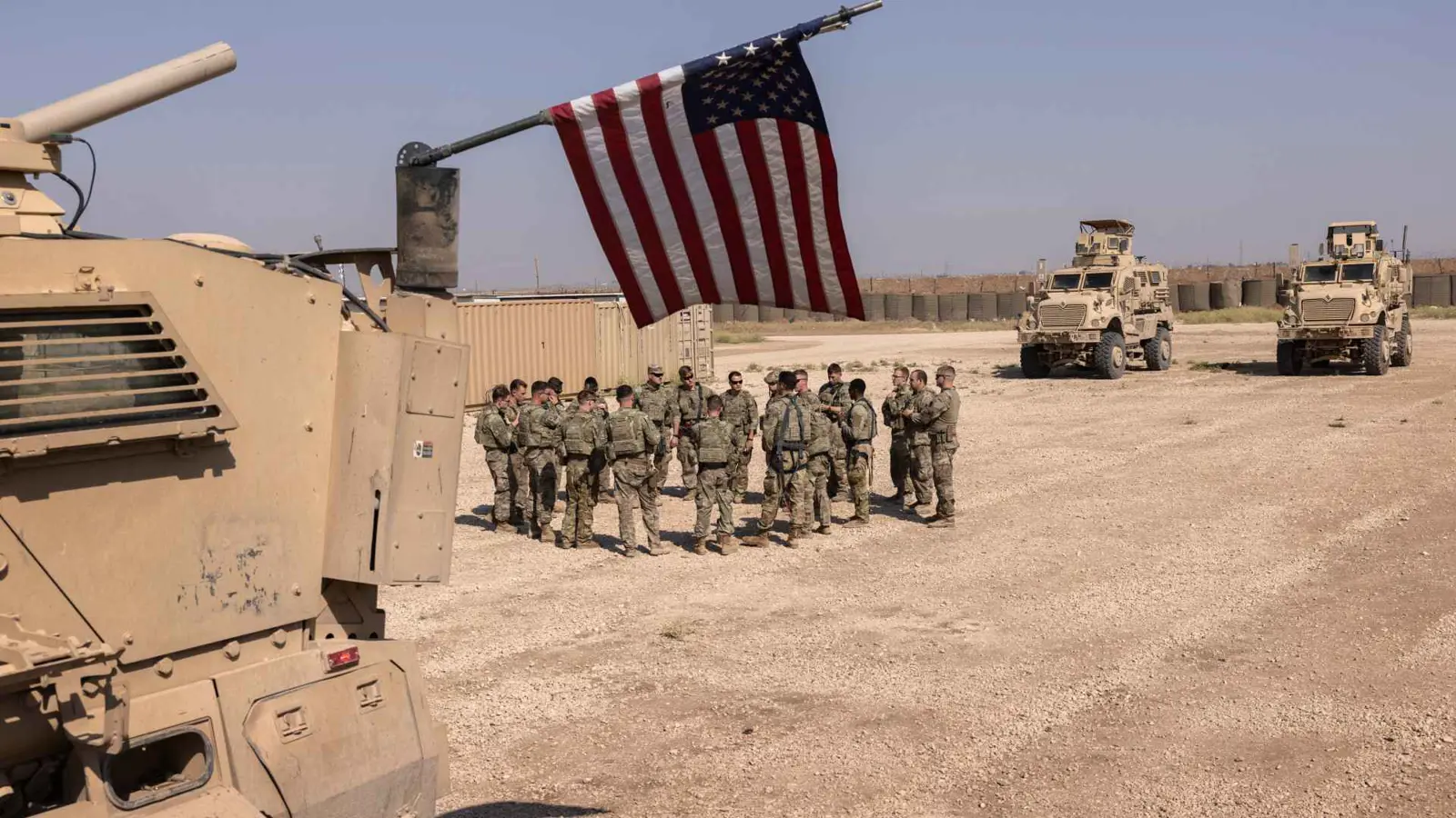 عبر جسر جوي من العراق.. الجيش الأمريكي يعزز قواعده شرقي سوريا