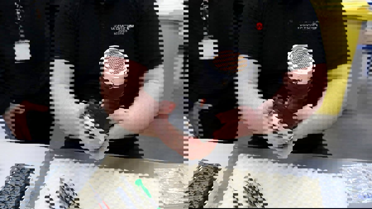 تطوير مكبرات صوت للمركبات تحسن تجارب الاستماع أثناء التنقل