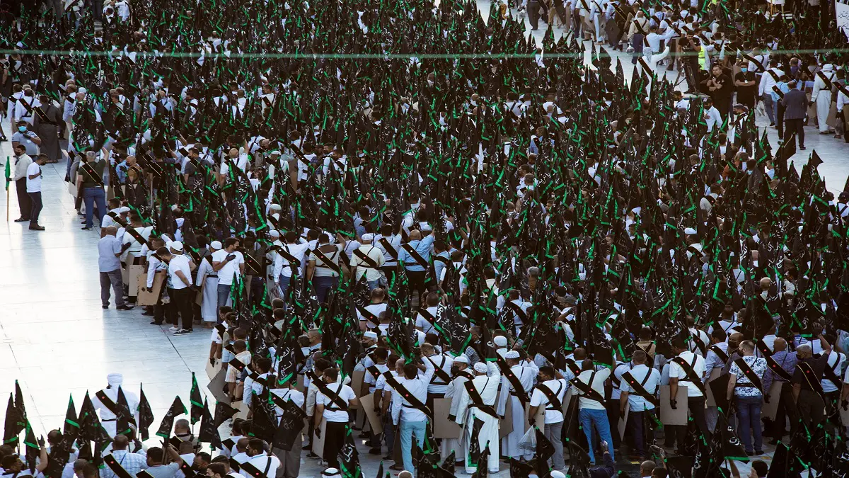 آلاف الشيعة يحيون ذكرى أربعينية الإمام الحسين في كربلاء بالعراق