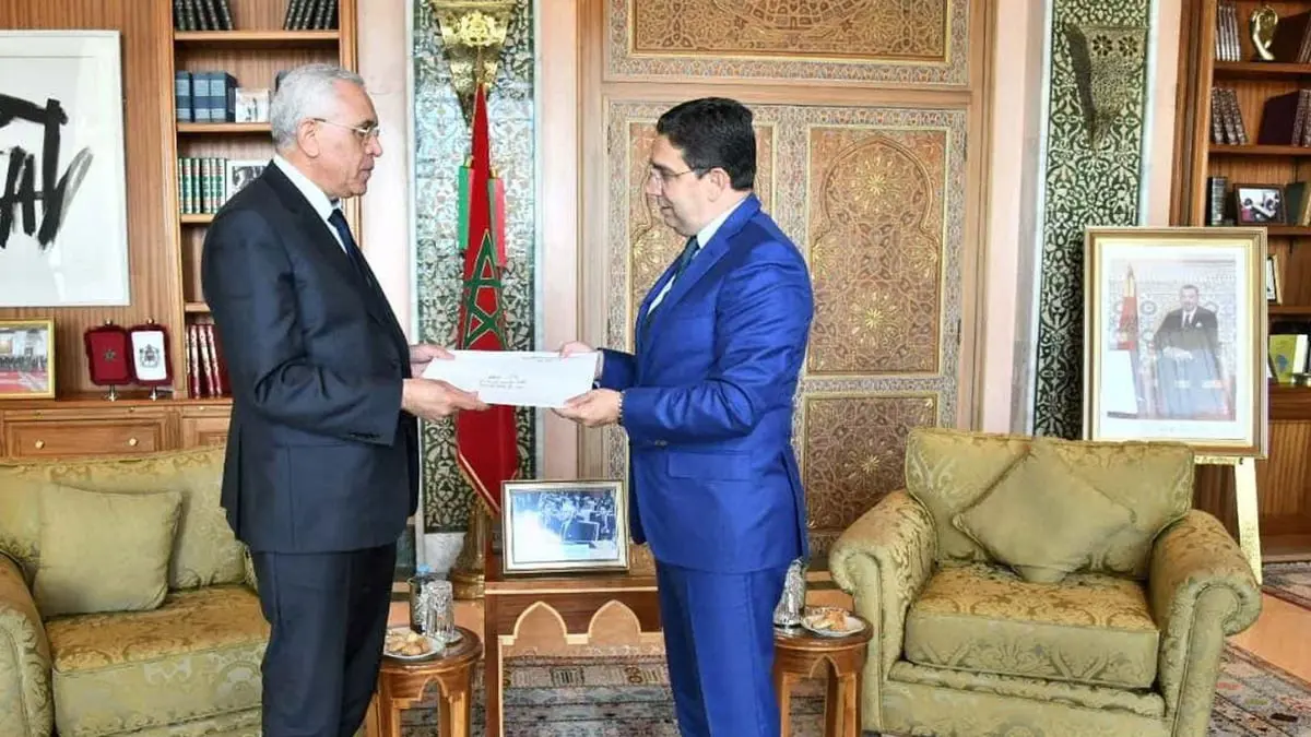 المغرب يتسلم دعوة رسمية من الجزائر لحضور القمة العربية