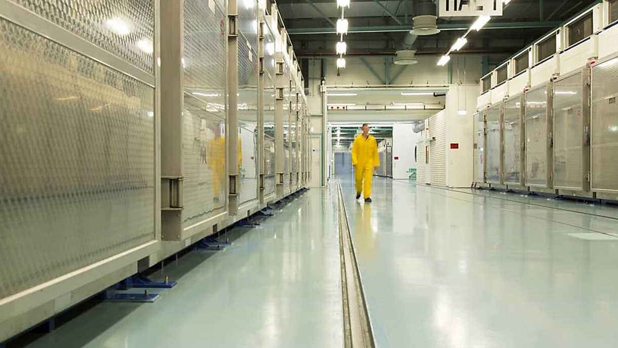 هجمات إسرائيلية مكثفة على منشأة "فوردو" النووية الإيرانية