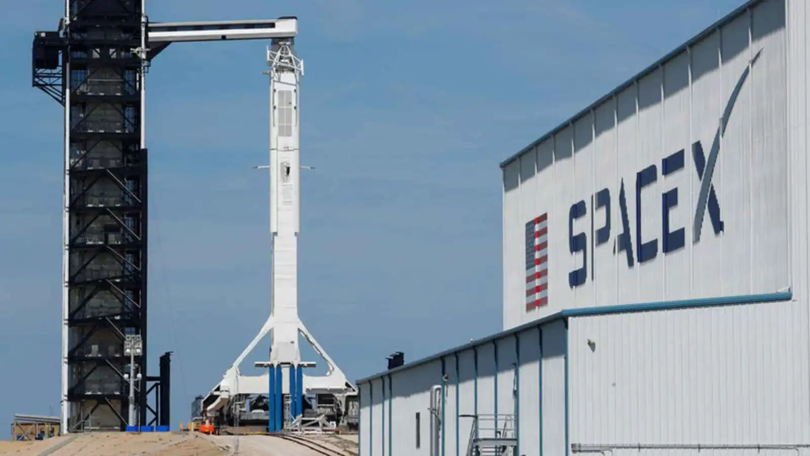 أحد مواقع إطلاق الأقمار الاطناعية لشركة "سبيس إكس".