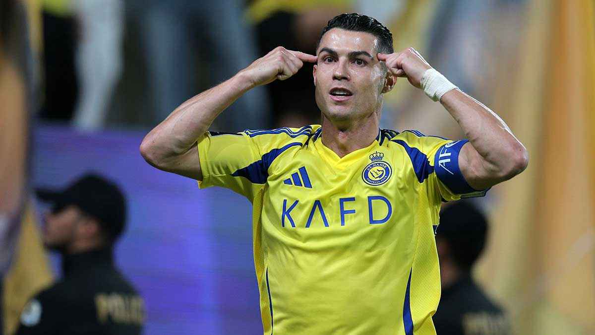 إعلامي سعودي: الهلال قد يُعوض عن نيمار بكريستبانو رونالدو