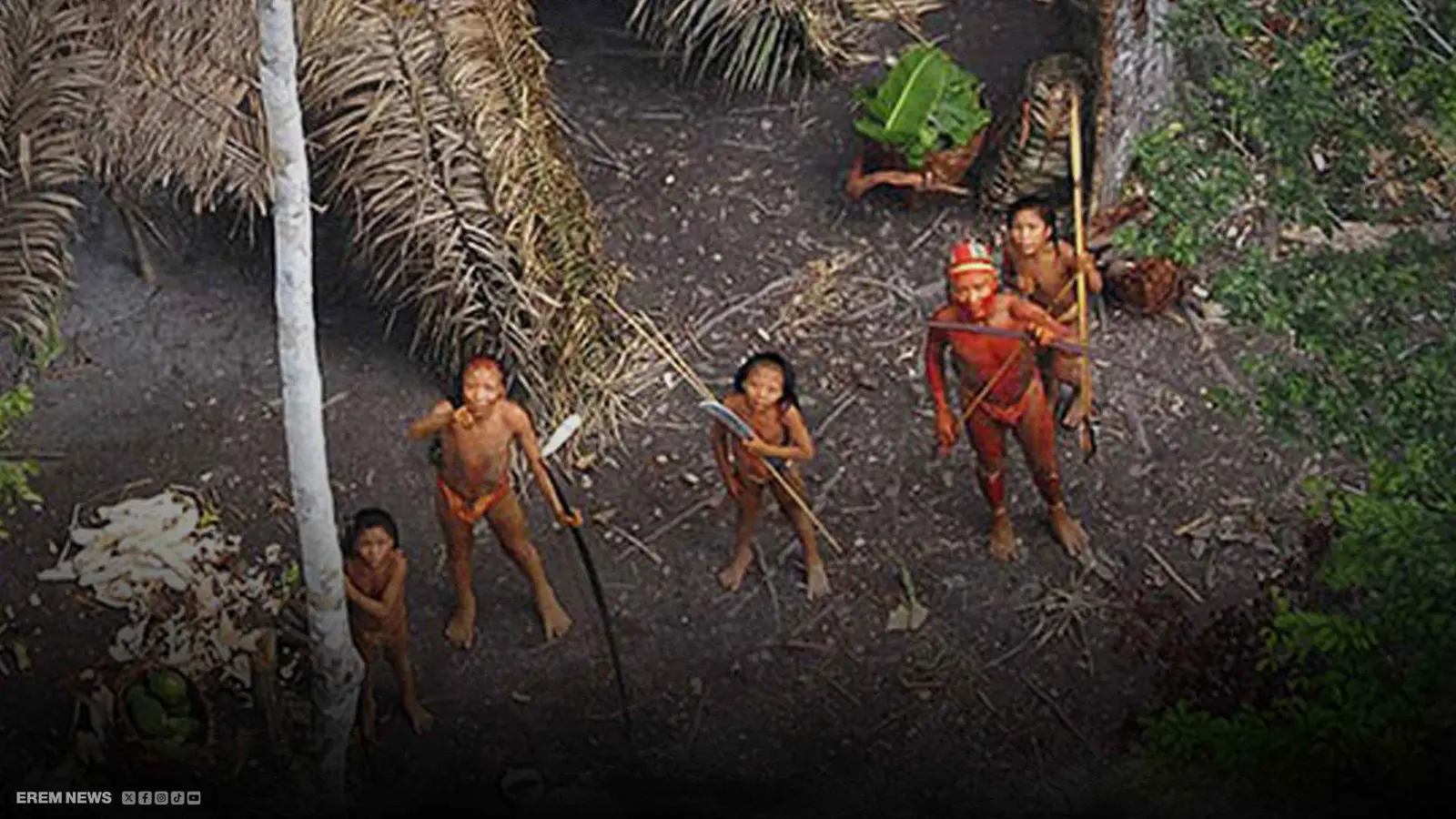 "قصة غريبة".. يوتيوبر أمريكي خلف القضبان (صورة)