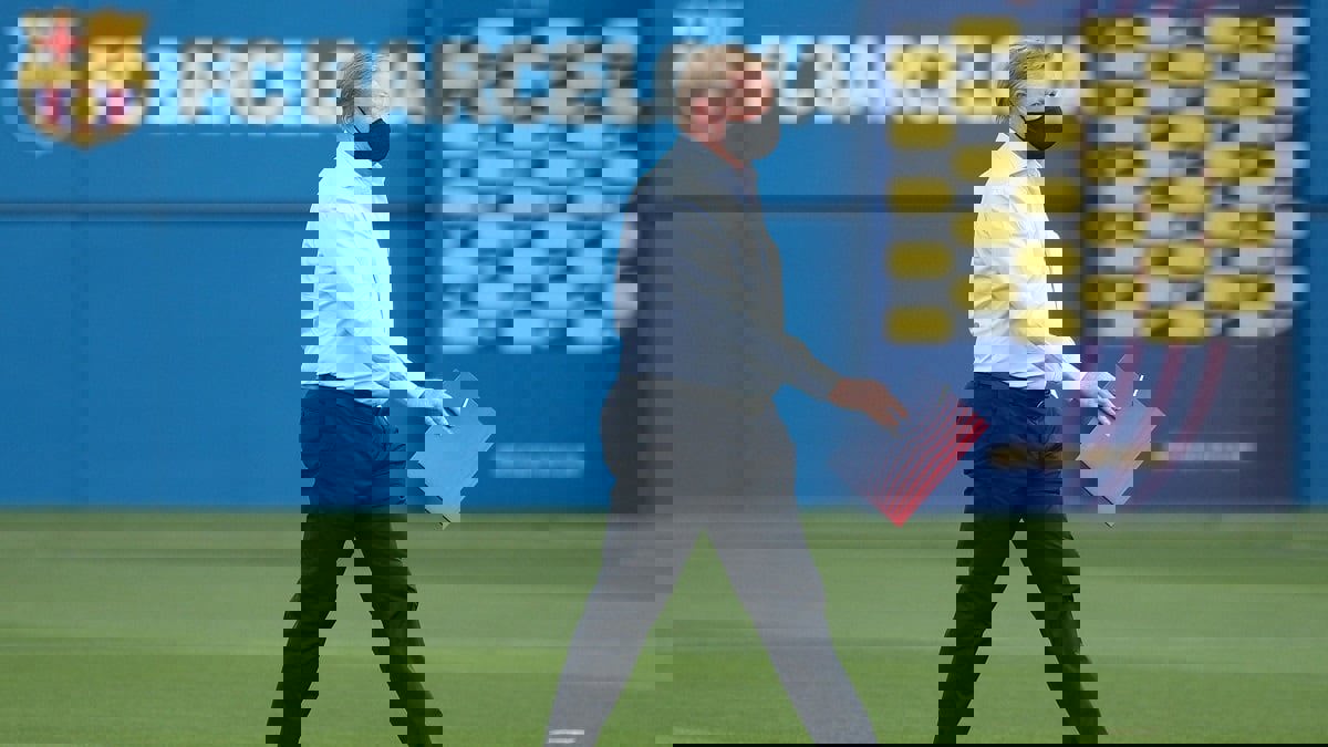 هل غيّر رونالد كومان موقفه من لويس سواريز؟