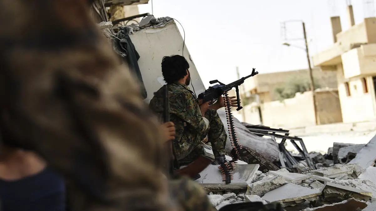 قتلى جرّاء اشتباكات عنيفة بين قوات سوريا الديمقراطية و"داعش" في الرقة
