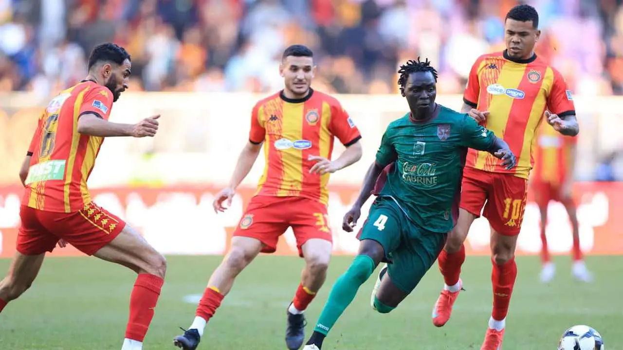 "نعرف لمن تٌعطى الهدايا".. مسؤول بالملعب التونسي يهاجم اتحاد الكرة بسبب الترجي