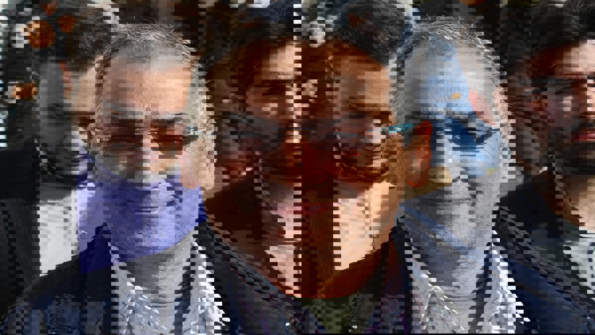 إيران تسجن ناشطًا انتقد توظيف رجال الدين بميزانيات ضخمة